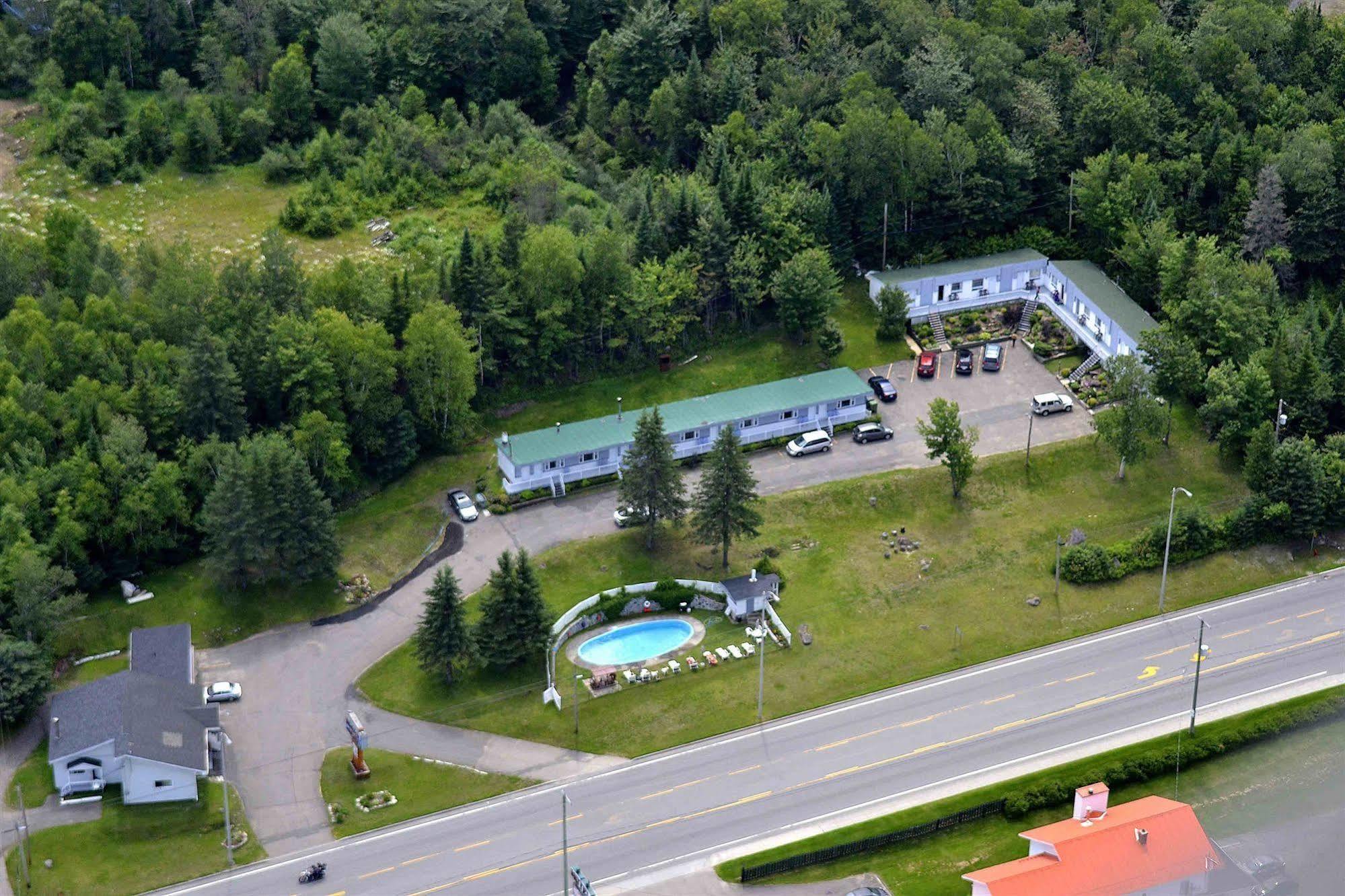 Motel Clair Mont Sainte-Agathe-des-Monts Ngoại thất bức ảnh