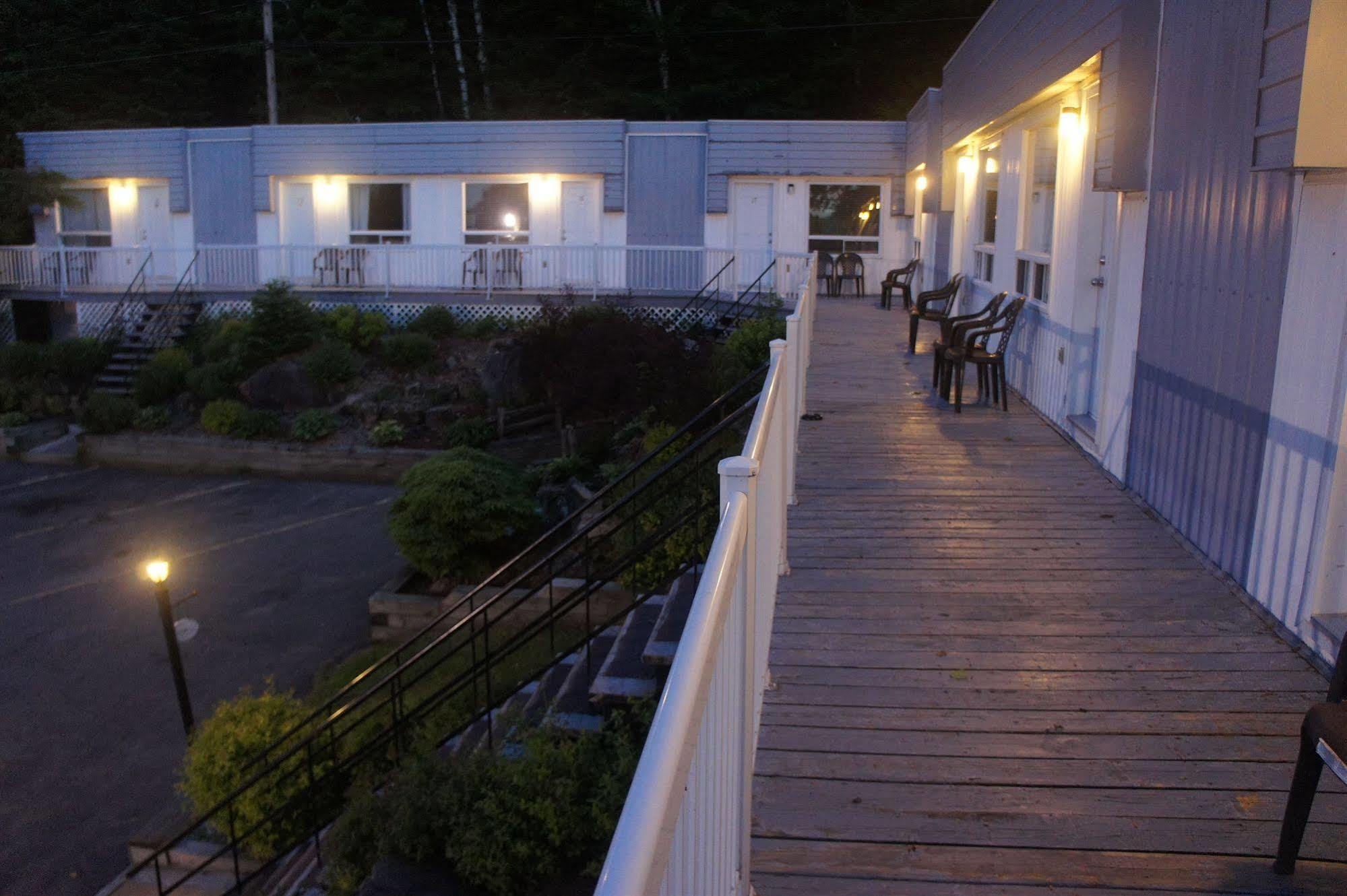 Motel Clair Mont Sainte-Agathe-des-Monts Ngoại thất bức ảnh